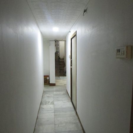 מומביי Oyo 1458 Hotel Prince Palace מראה חיצוני תמונה